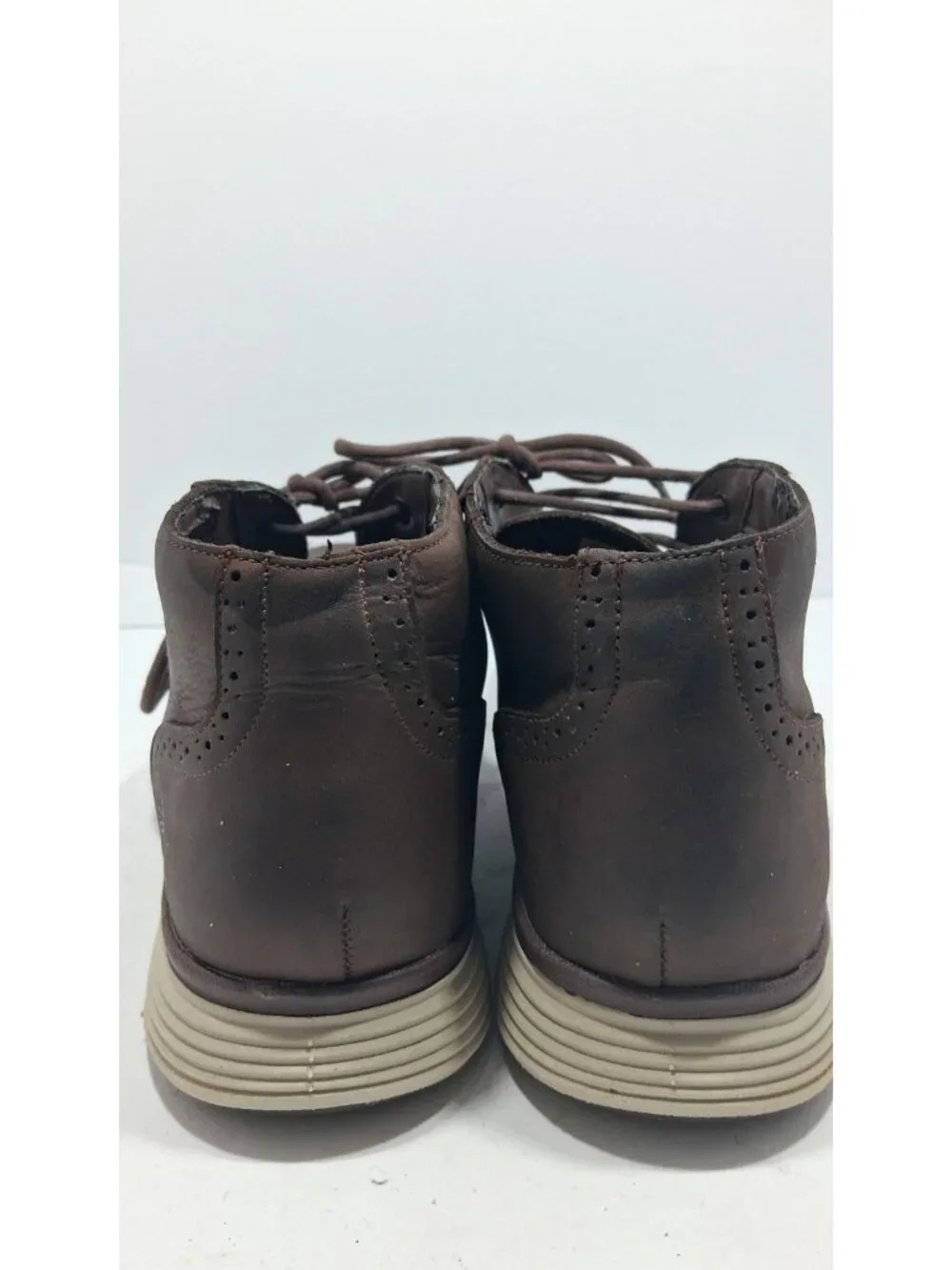 Timberland Chukka Boot; Brown Leathermen  Size US11 Leather Boots A1TO3 Y